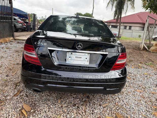 Mercedes-Benz C250 2014 Black