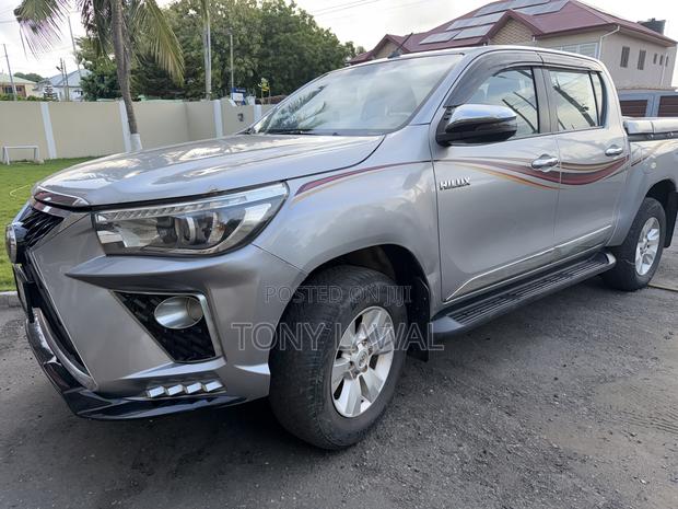 Toyota Hilux Revo Double Cab Deisel 2.4 AWD 2020 Silver
