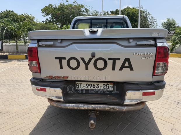 Toyota Hilux Revo Double Cab Deisel 2.4 AWD 2020 Silver