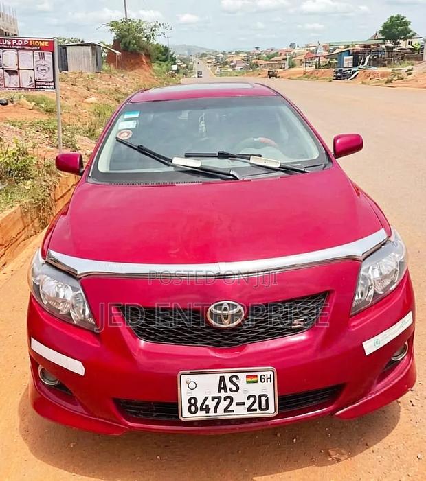 Toyota Corolla 2010 Red