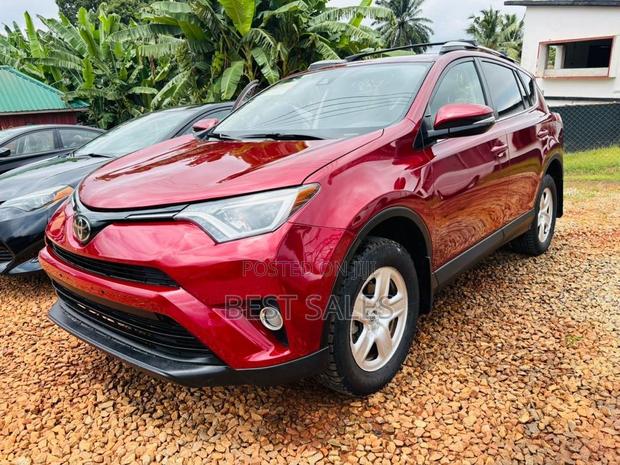 Toyota RAV4 2018 Burgundy