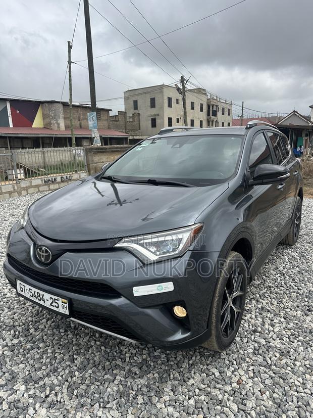Toyota RAV4 2017 Gray