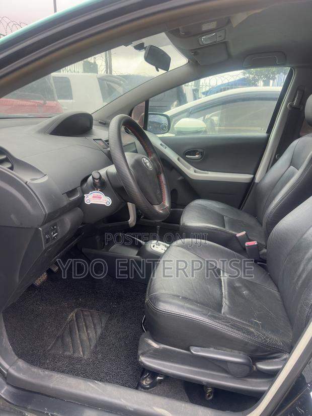 Toyota Yaris 2010 Blue