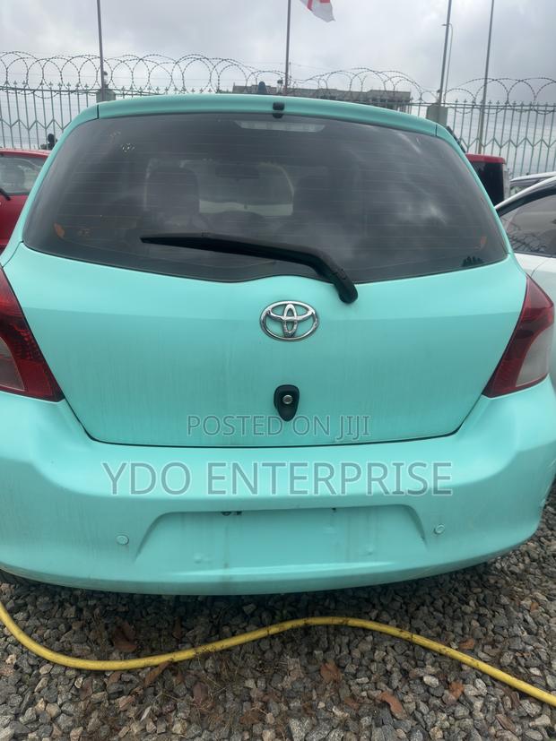 Toyota Yaris 2010 Blue