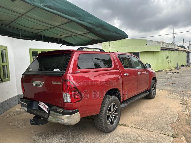 Toyota Hilux Revo Double Cab Petrol 2.7 RWD 2018 Red