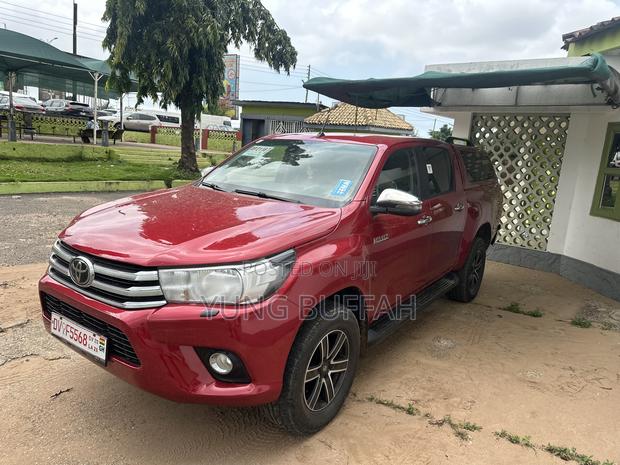 Toyota Hilux Revo Double Cab Petrol 2.7 RWD 2018 Red