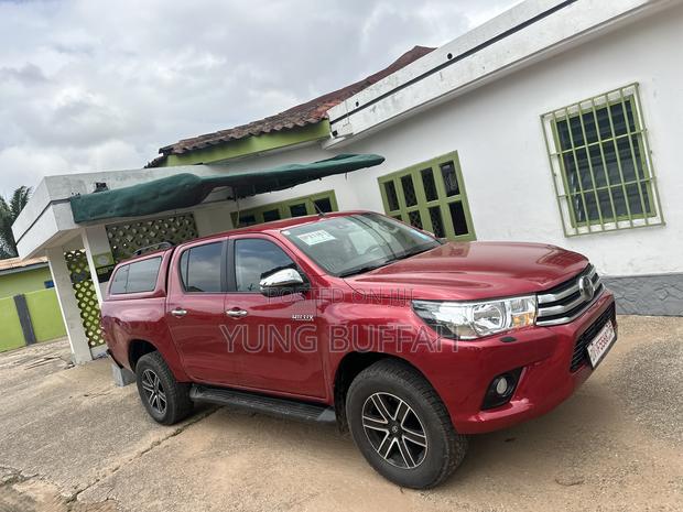 Toyota Hilux Revo Double Cab Petrol 2.7 RWD 2018 Red