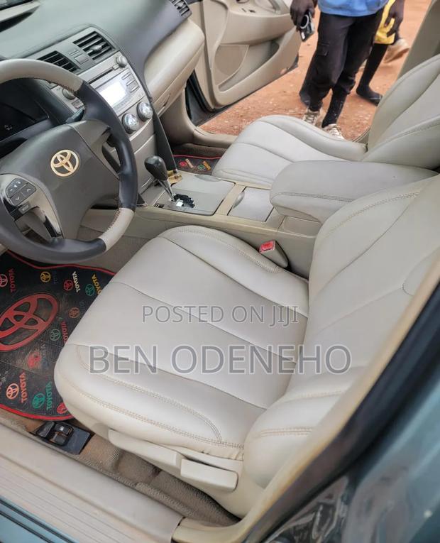 Toyota Camry 2010 Gray