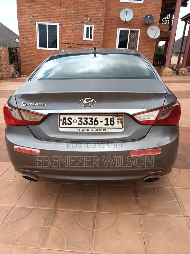 Hyundai Sonata 2011 Gray