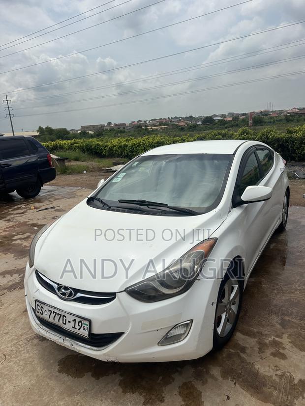 Hyundai Elantra 2013 White