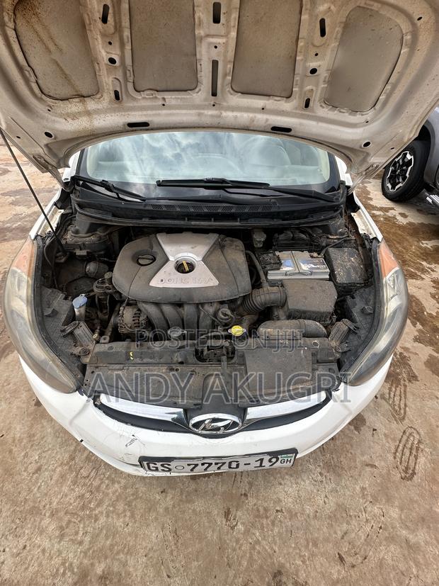 Hyundai Elantra 2013 White