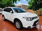 Mitsubishi Outlander SE 4dr SUV AWD (2.4L 4cyl CVT) 2015 Pearl for sale