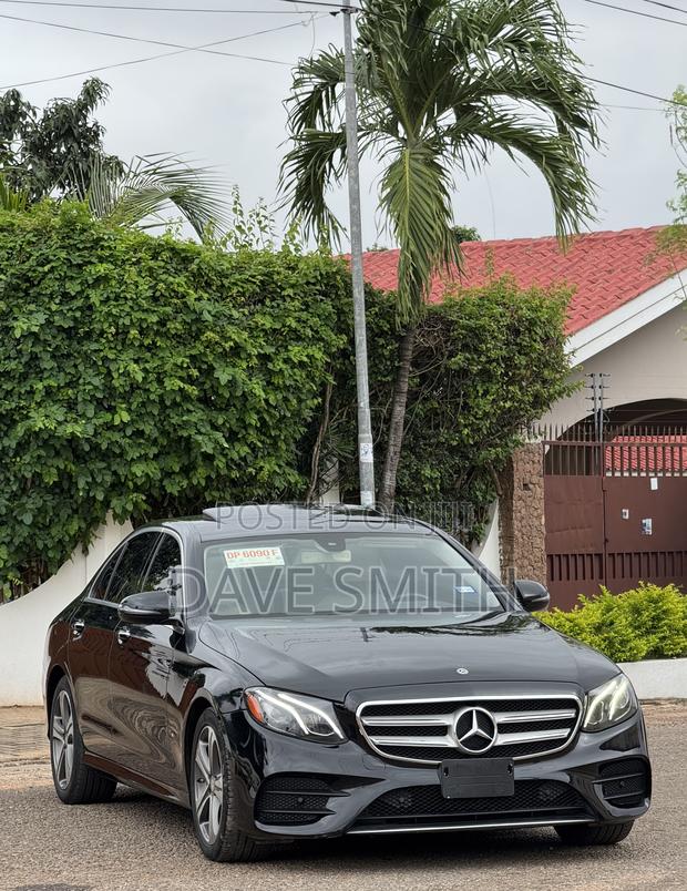 Mercedes-Benz E300 4Matic AWD Sedan (2.0L 4cyl 9A) 2017 Black