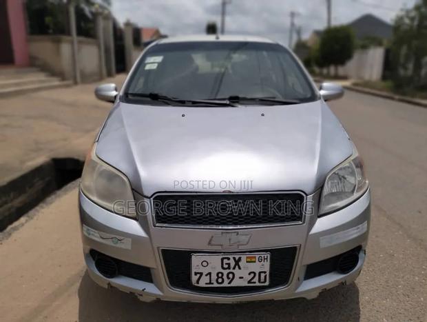 Chevrolet Aveo 2011 Silver