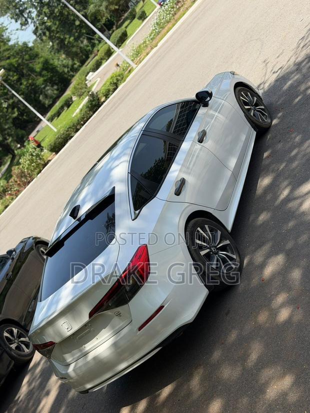 Honda Civic 2022 White