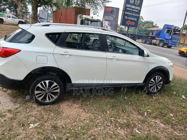 Aeolus AX7 2016 White