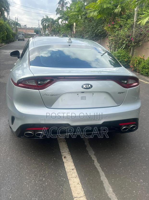 Kia Stinger 2018 Silver
