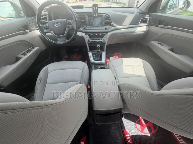 Hyundai Elantra Limited 2018 Gray