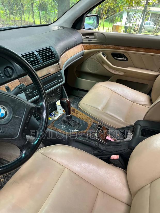 BMW 535i 2000 Gray