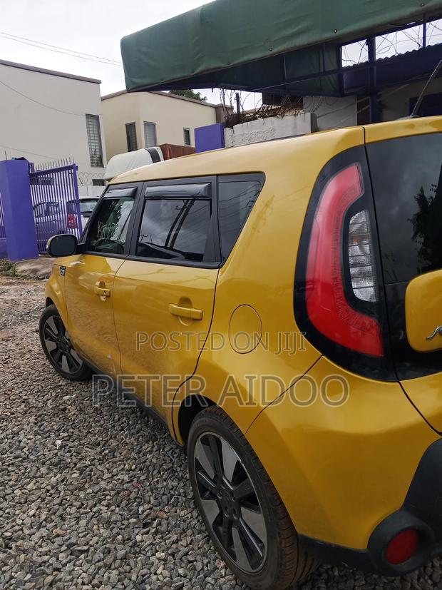 Kia Soul 2016 Yellow