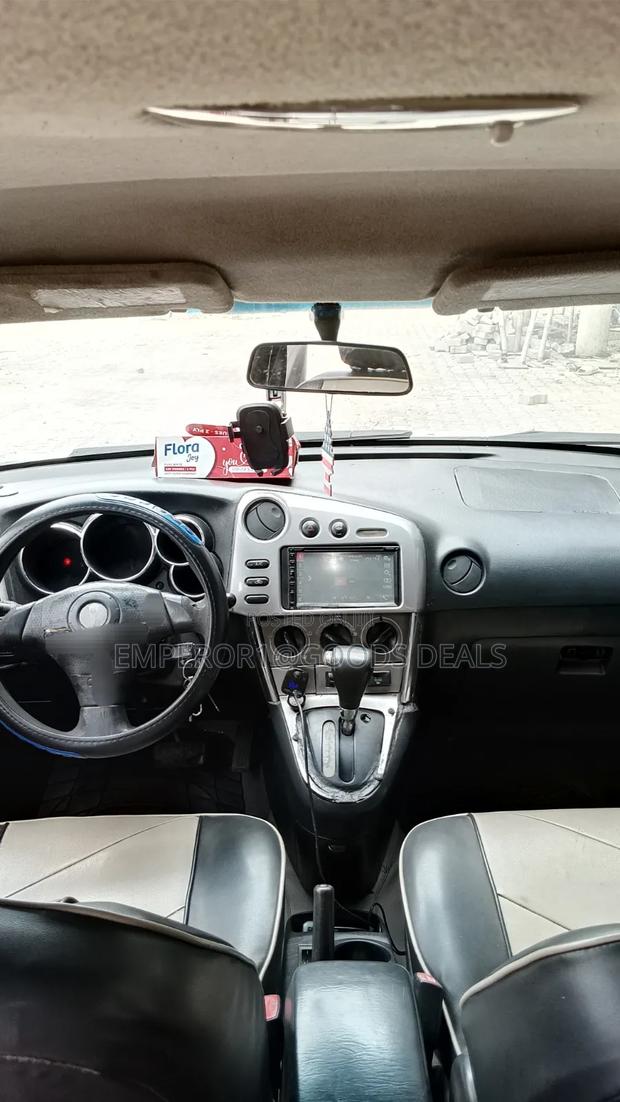 Pontiac Vibe 2007 White