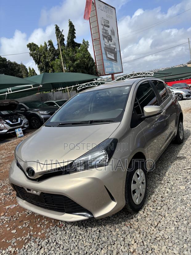 Toyota Vitz 1.5 FWD 3dr 2016 Gold