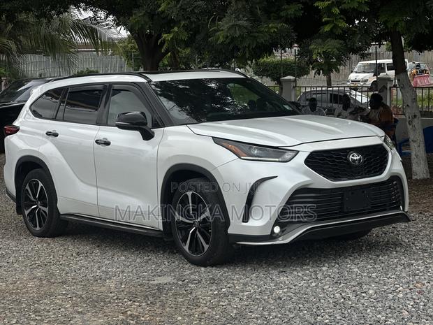 Toyota Highlander XSE 2022 White