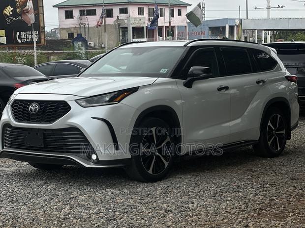 Toyota Highlander XSE 2022 White