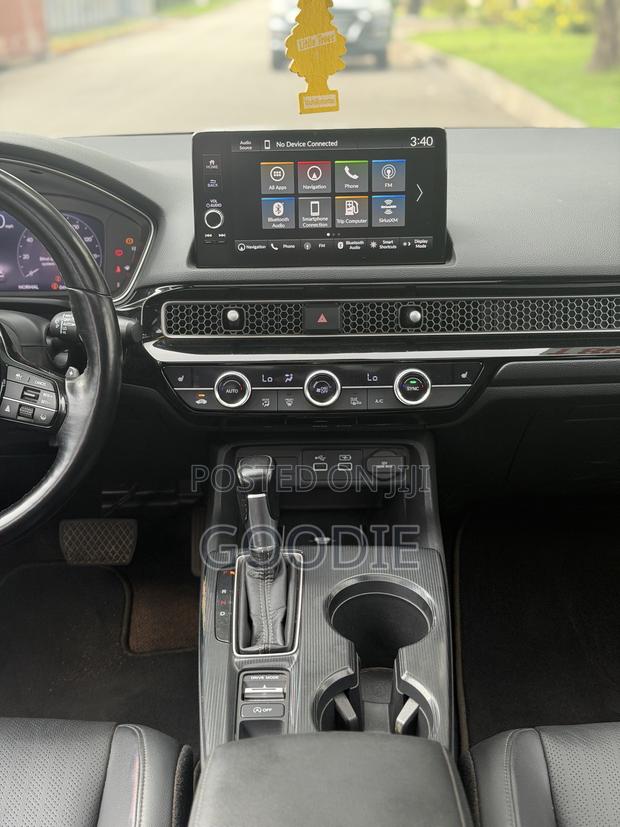 Honda Civic Touring 2022 White