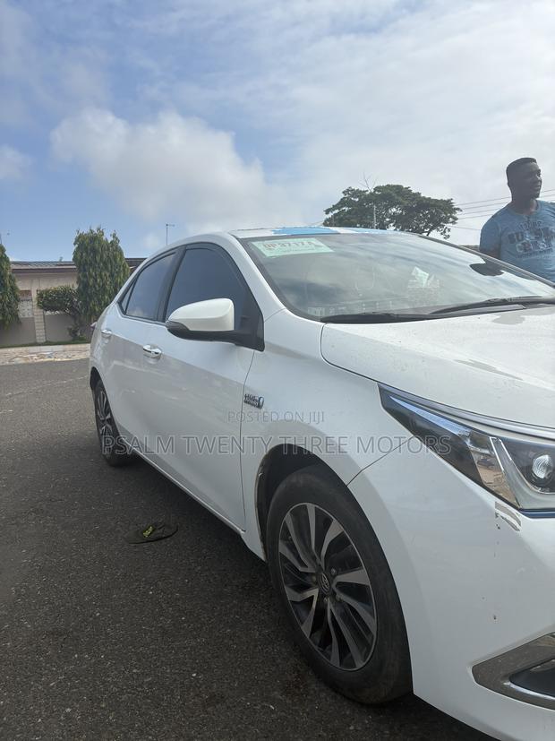 Toyota Corolla 2020 White