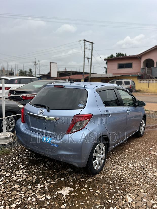 Toyota Vitz 1.3 AWD 3dr 2013 Blue