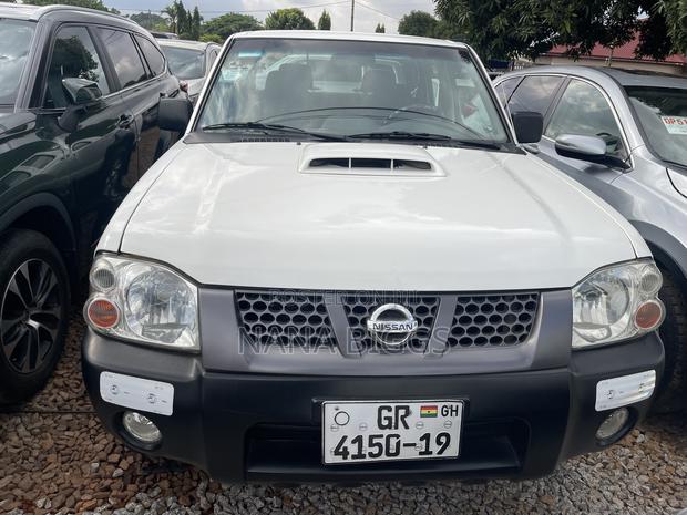 Nissan Hardbody 2019 White