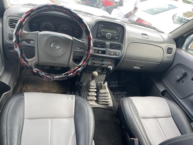 Nissan Hardbody 2019 White