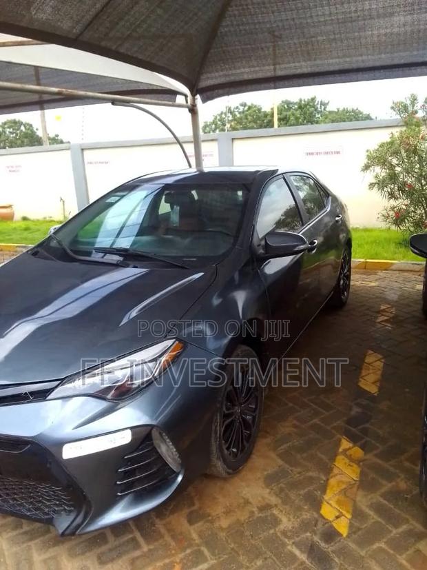 Toyota Corolla 2015 Gray