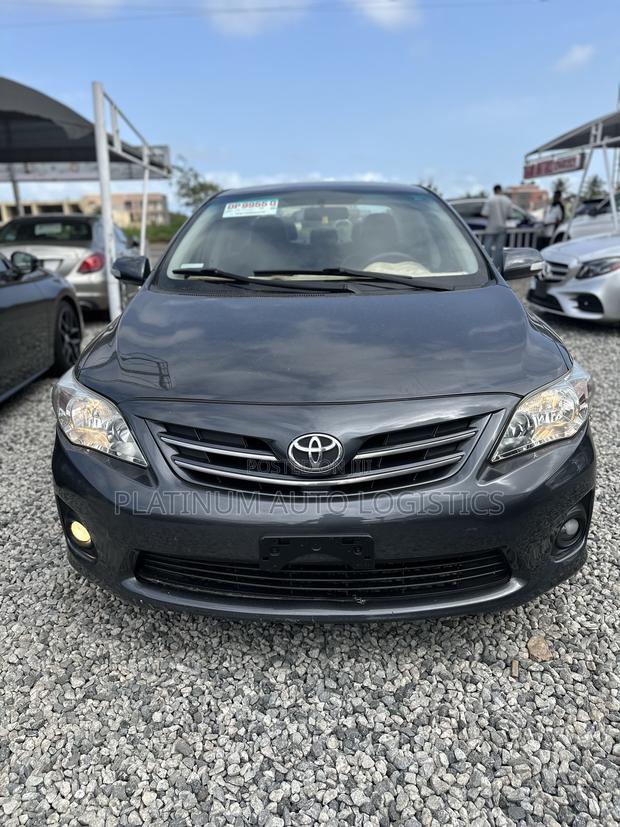 Toyota Corolla 2012 Gray