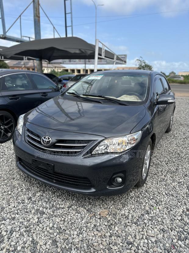 Toyota Corolla 2012 Gray