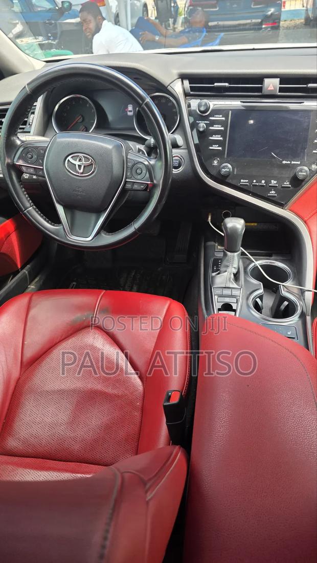 Toyota Camry 2019 White