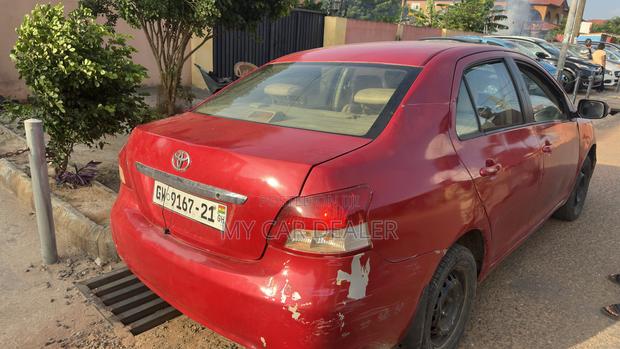 Toyota Belta 2010 Red