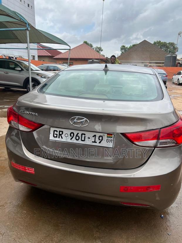 Hyundai Elantra 2013