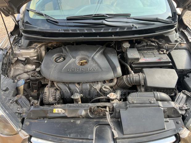 Hyundai Elantra 2013