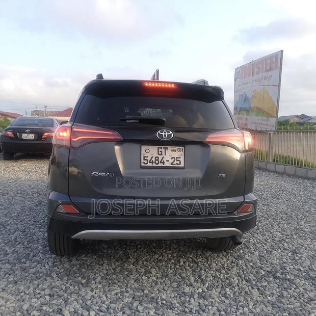 Toyota RAV4 2018 Gray