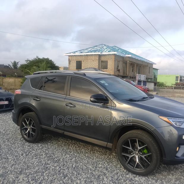 Toyota RAV4 2018 Gray