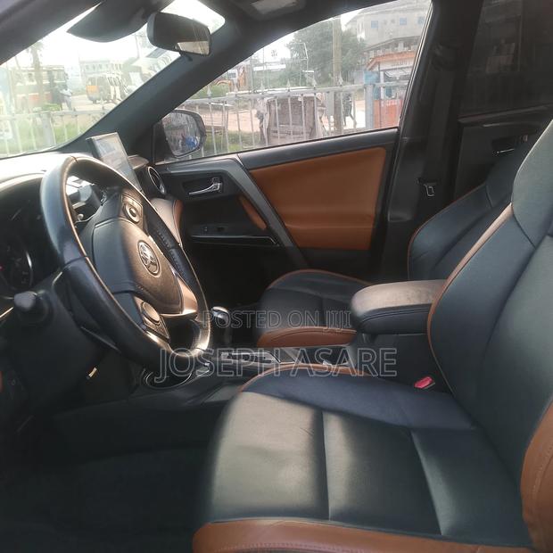 Toyota RAV4 2018 Gray