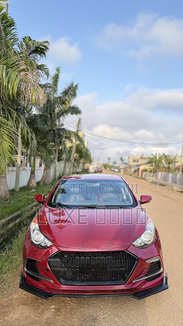 Hyundai Elantra Limited Sedan FWD (1.8L 4cyl 6A) 2013 Red
