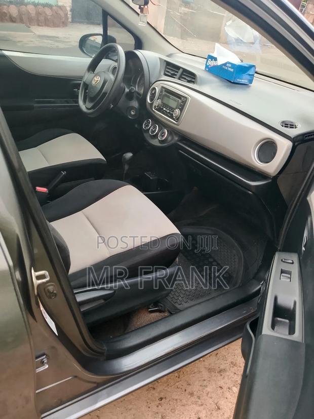 Toyota Yaris 2012 Gray