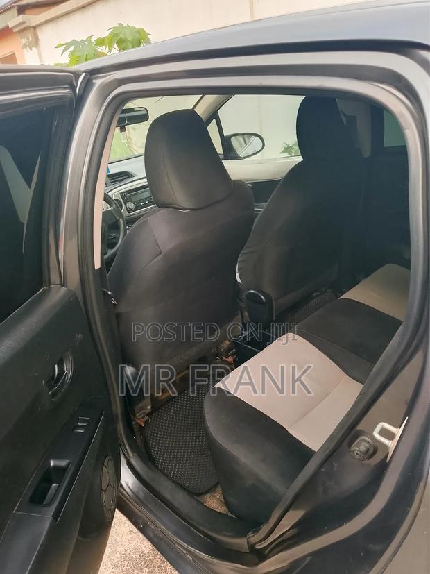 Toyota Yaris 2012 Gray