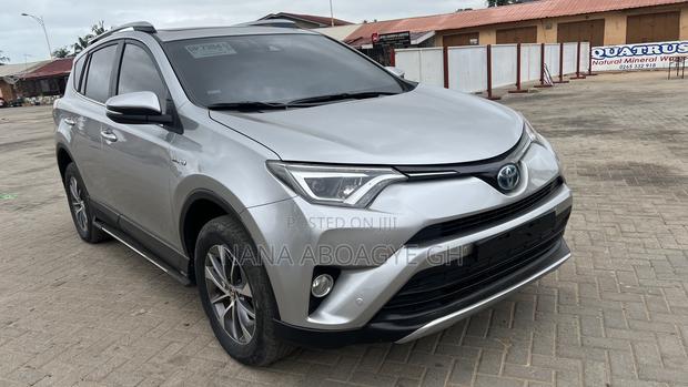 Toyota RAV4 2018 Gray