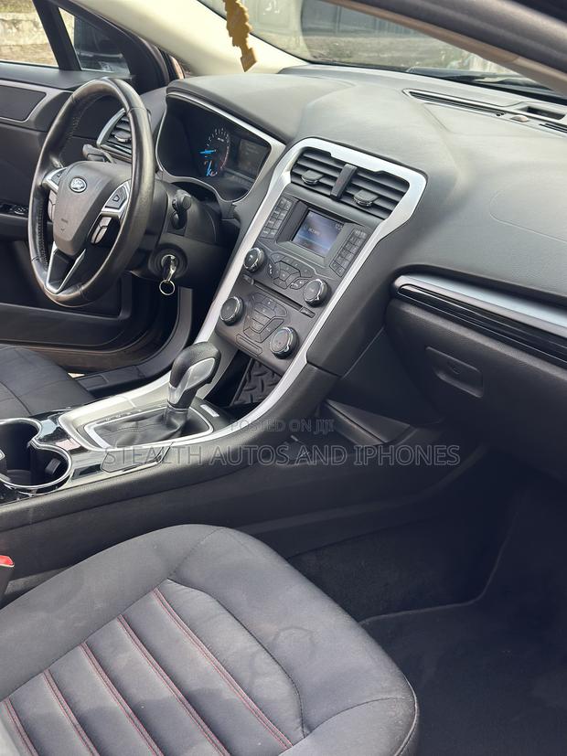 Ford Fusion SE FWD 2016 Black