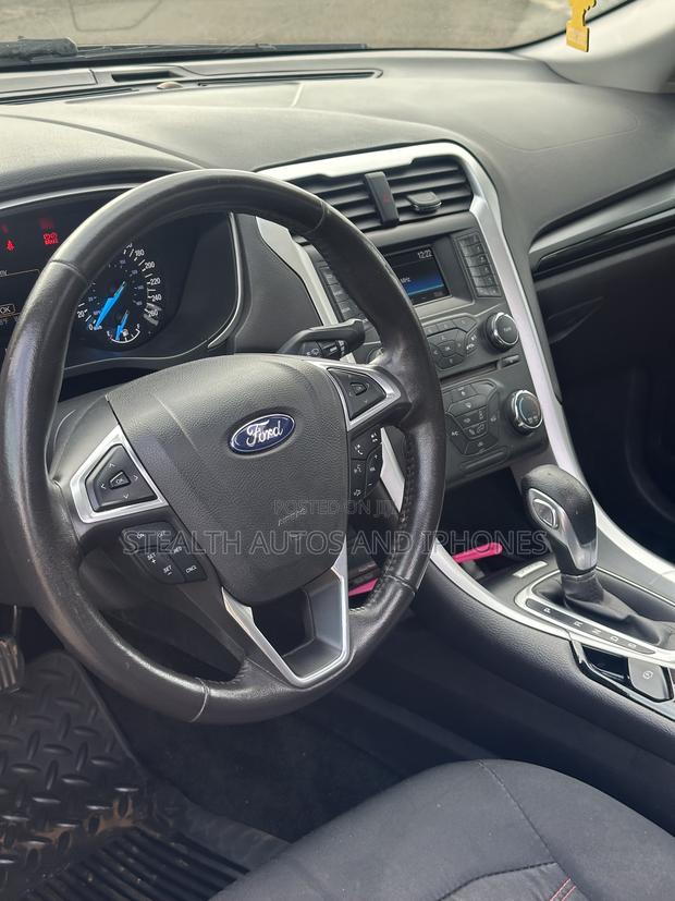 Ford Fusion SE FWD 2016 Black