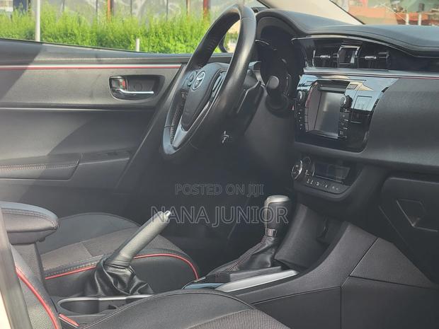 Toyota Corolla 2016 White